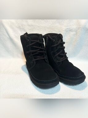 UGG Kids Harkley black Suede Boot size 2 big kid